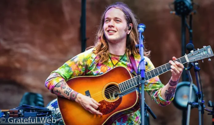 The Wealth of Strings: Delving into Billy Strings' Financial Harmony