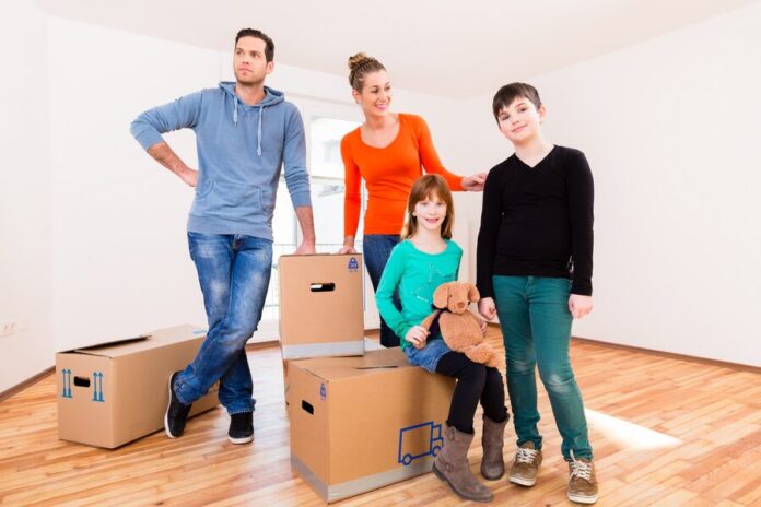 How Downsizing Can Help You Move Closer to Family and Amenities?